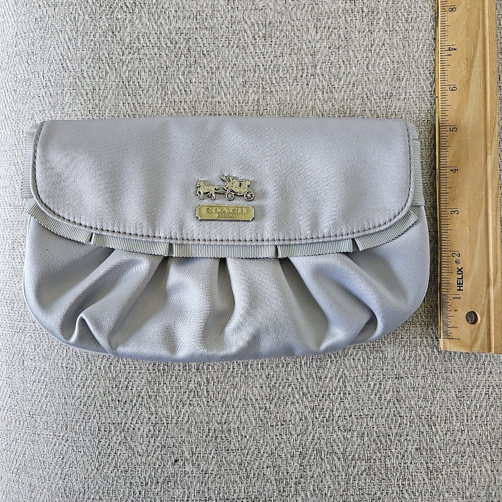 *SOLD* Coach clutch